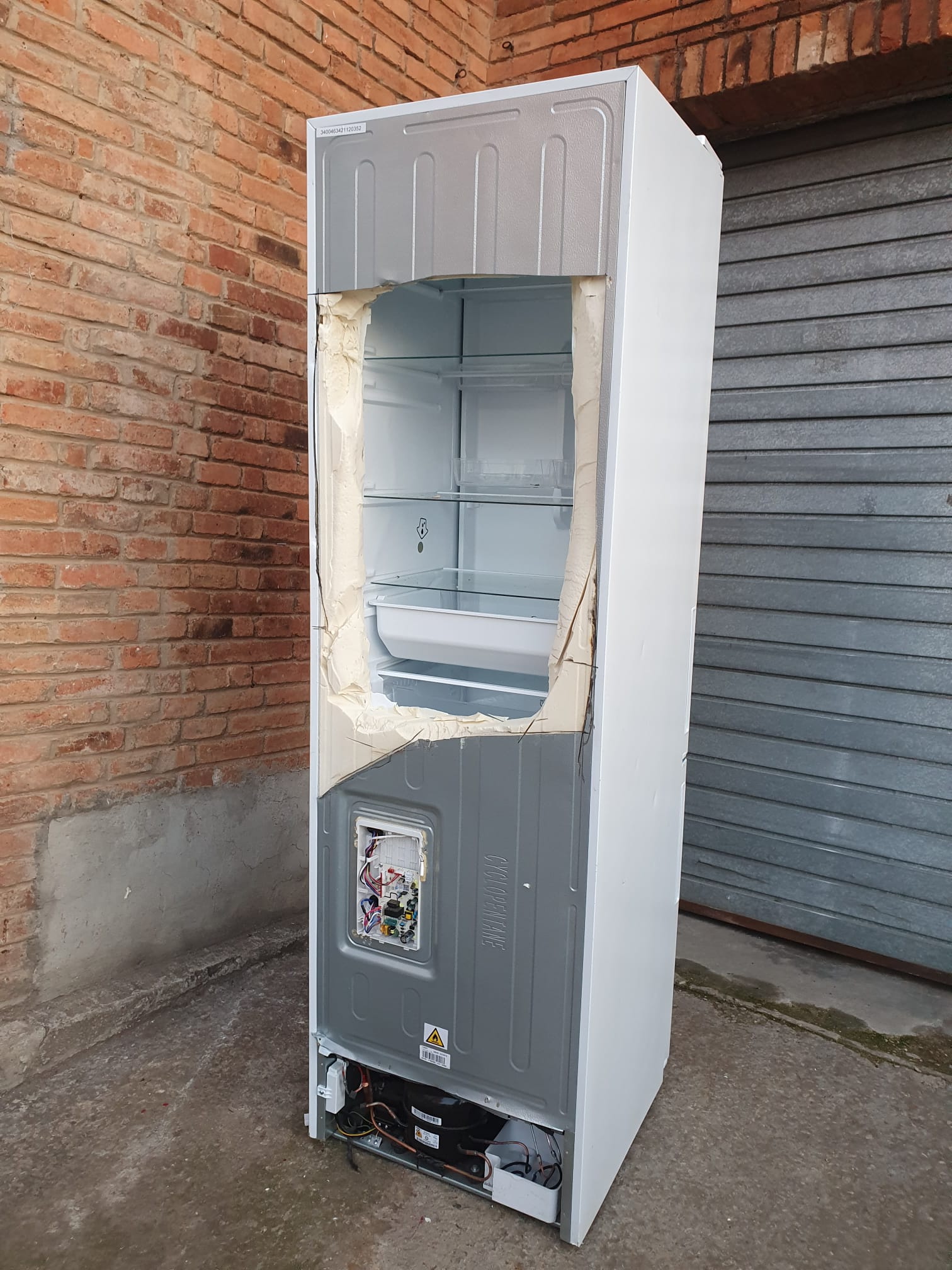 nevera candy parte trasera abierta 1 u.